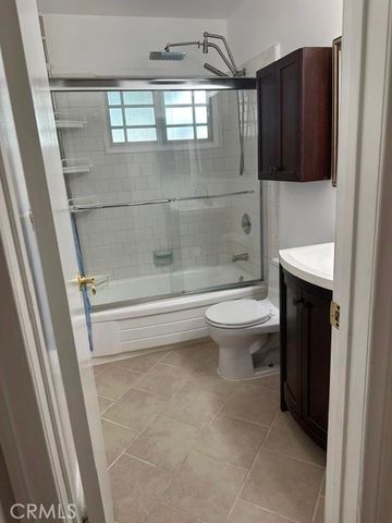 17214 Tulsa, Los Angeles, CA 91344