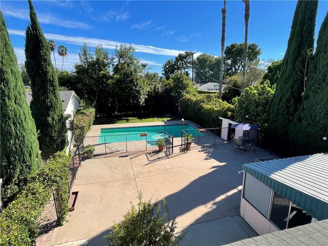 17214 Tulsa, Los Angeles, CA 91344