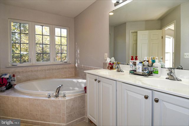 16032 BARN SWALLOW PL, Woodbridge, VA 22191