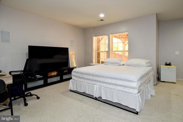 16032 BARN SWALLOW PL, Woodbridge, VA 22191