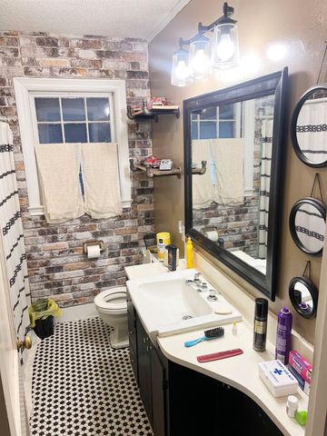 510 E Earle Street, Landrum, SC 29356