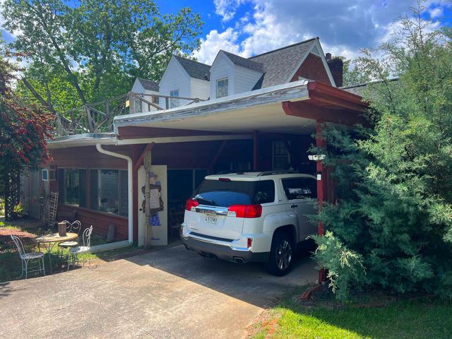 510 E Earle Street, Landrum, SC 29356