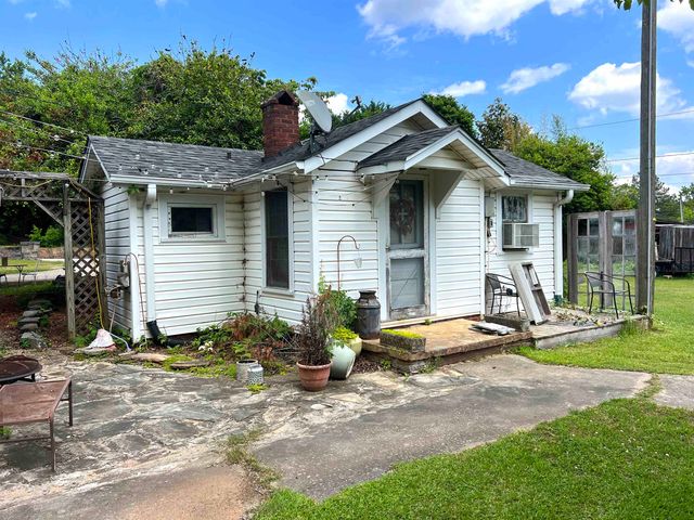 510 E Earle Street, Landrum, SC 29356