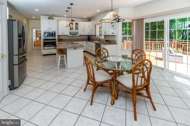1 SYLVIA WAY, Robbinsville, NJ 08691