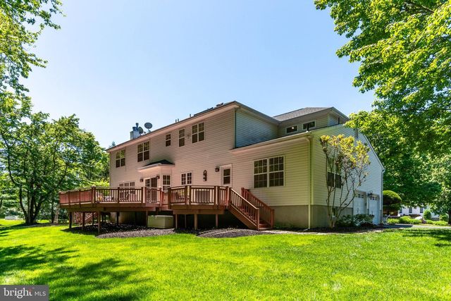 1 SYLVIA WAY, Robbinsville, NJ 08691