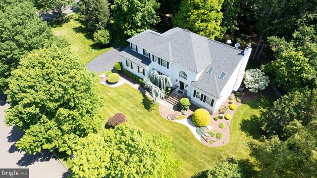 1 SYLVIA WAY, Robbinsville, NJ 08691