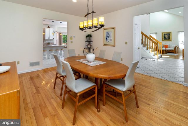 1 SYLVIA WAY, Robbinsville, NJ 08691