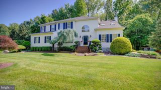 1 SYLVIA WAY, Robbinsville, NJ 08691