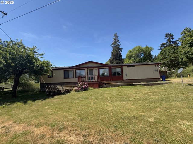 5189 STRICKLAND CANYON Rd, Roseburg, OR 97471