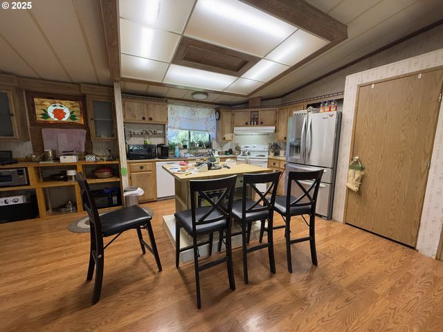 5189 STRICKLAND CANYON Rd, Roseburg, OR 97471