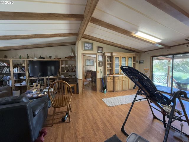 5189 STRICKLAND CANYON Rd, Roseburg, OR 97471