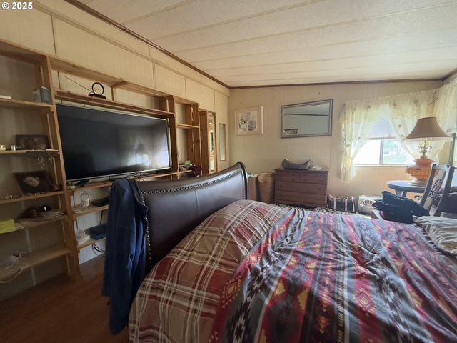 5189 STRICKLAND CANYON Rd, Roseburg, OR 97471