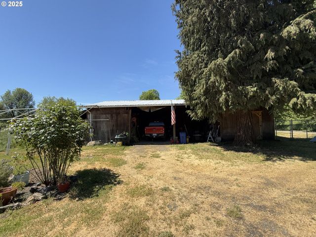5189 STRICKLAND CANYON Rd, Roseburg, OR 97471
