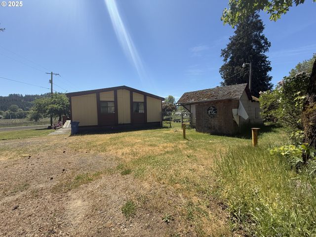 5189 STRICKLAND CANYON Rd, Roseburg, OR 97471