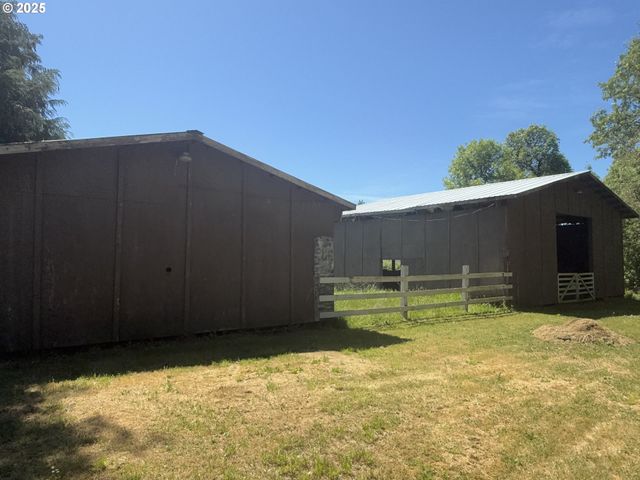 5189 STRICKLAND CANYON Rd, Roseburg, OR 97471