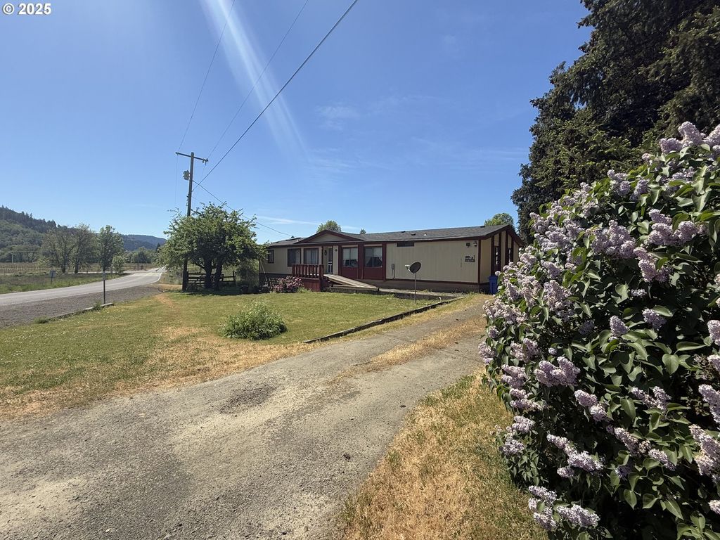5189 STRICKLAND CANYON Rd, Roseburg, OR 97471