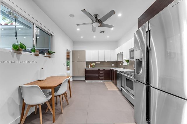 54 Bay Heights Dr, Miami, FL 33133