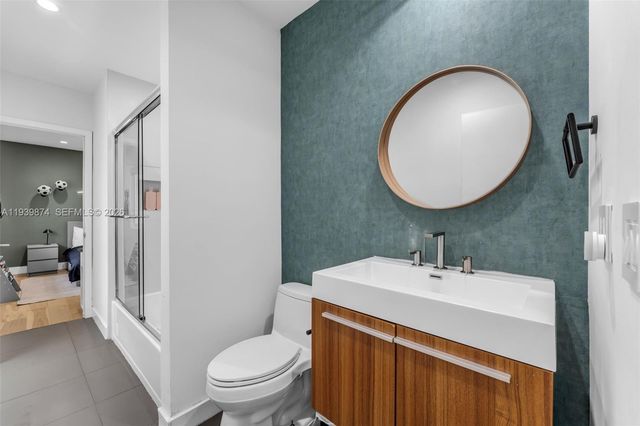 54 Bay Heights Dr, Miami, FL 33133