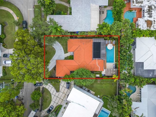 54 Bay Heights Dr, Miami, FL 33133