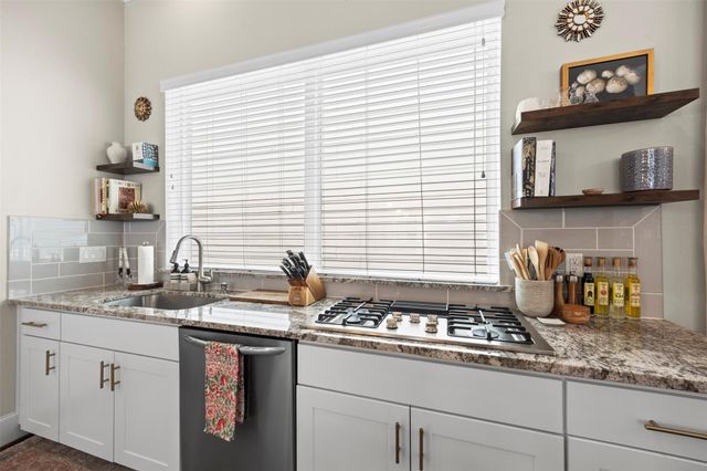 5528 Cornish Street E, Houston, TX 77007