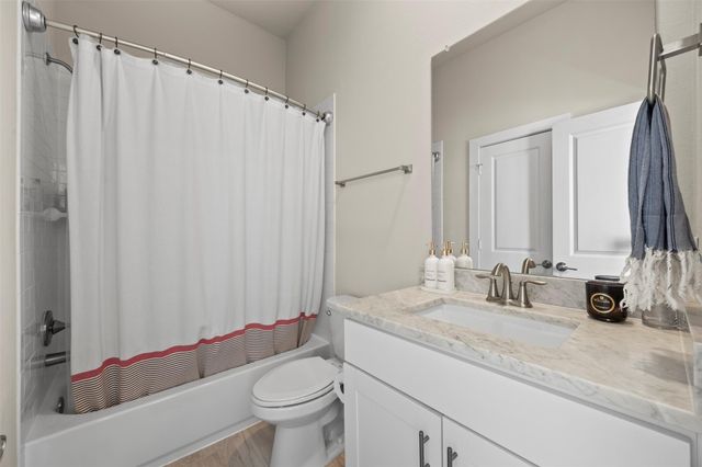 5528 Cornish Street E, Houston, TX 77007