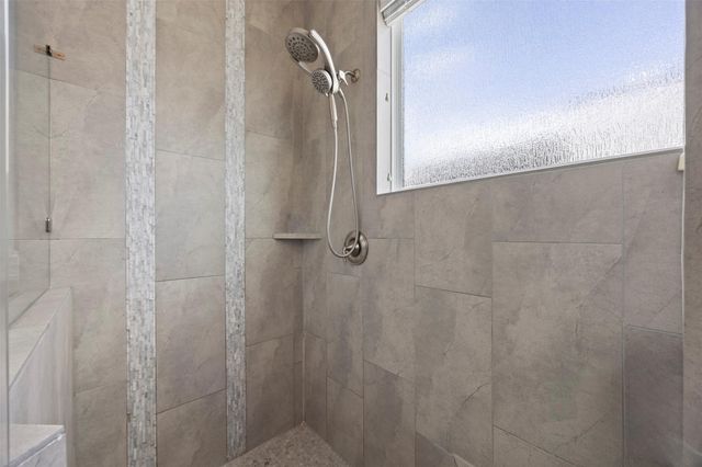 5528 Cornish Street E, Houston, TX 77007