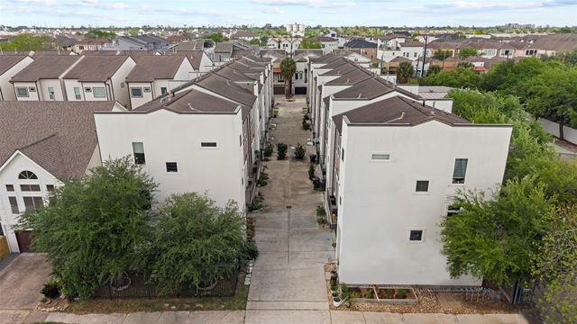 5528 Cornish Street E, Houston, TX 77007