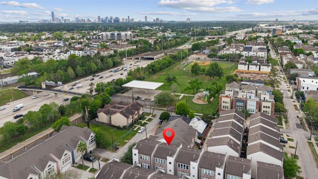 5528 Cornish Street E, Houston, TX 77007