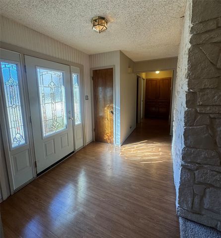 3904 Cimmaron Trail, De Cordova, TX 76049