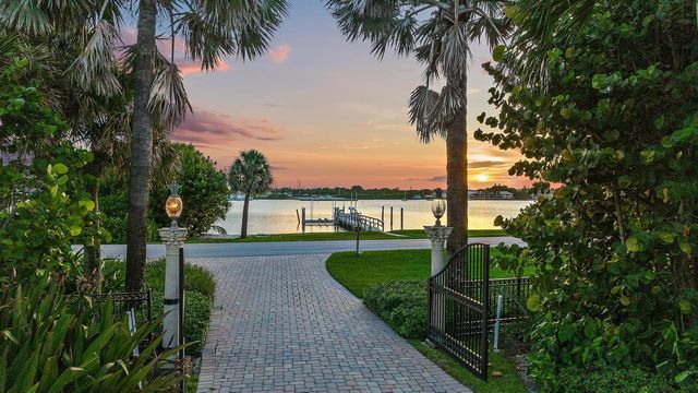 613 S Beach Road, Jupiter, FL 33469