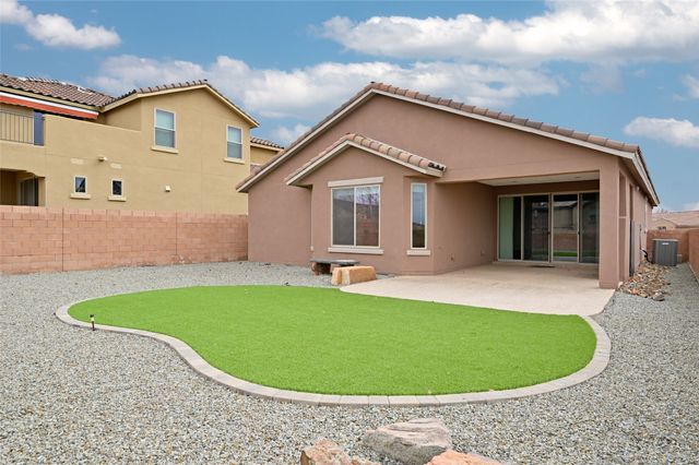 4749 Viento Del Norte, Santa Fe, NM 87507