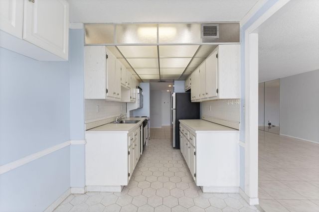 230 174th Street 2402, Sunny Isles Beach, FL 33160