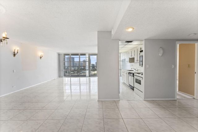 230 174th Street 2402, Sunny Isles Beach, FL 33160