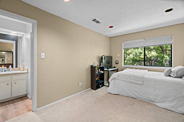 5107 Racquet Club Drive, Arlington, TX 76017