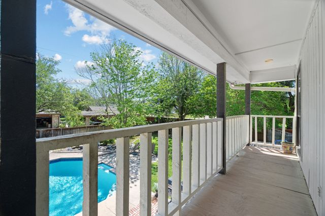 5107 Racquet Club Drive, Arlington, TX 76017