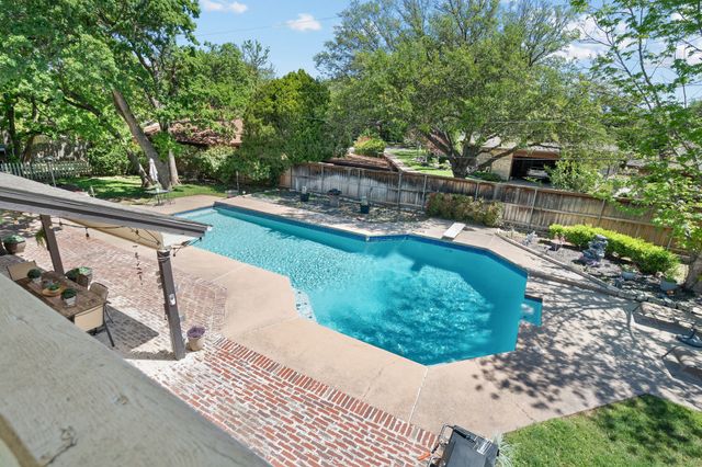 5107 Racquet Club Drive, Arlington, TX 76017