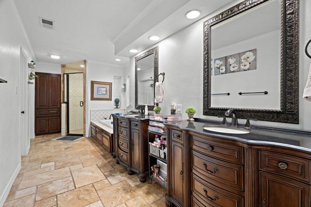 5107 Racquet Club Drive, Arlington, TX 76017