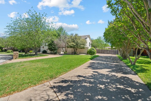 5107 Racquet Club Drive, Arlington, TX 76017
