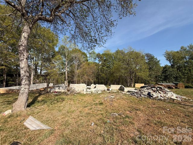 5750 Poovey Drive, Granite Falls, NC 28630