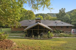 6601 Harcourt Cir, Nashville, TN 37205