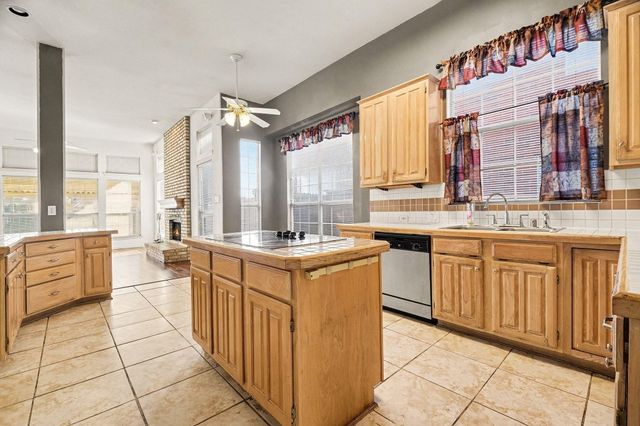 1005 Creek Bend, Carrollton, TX 75007