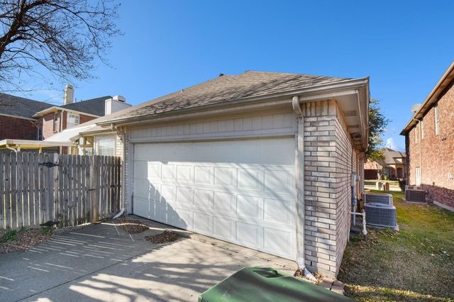 1005 Creek Bend, Carrollton, TX 75007