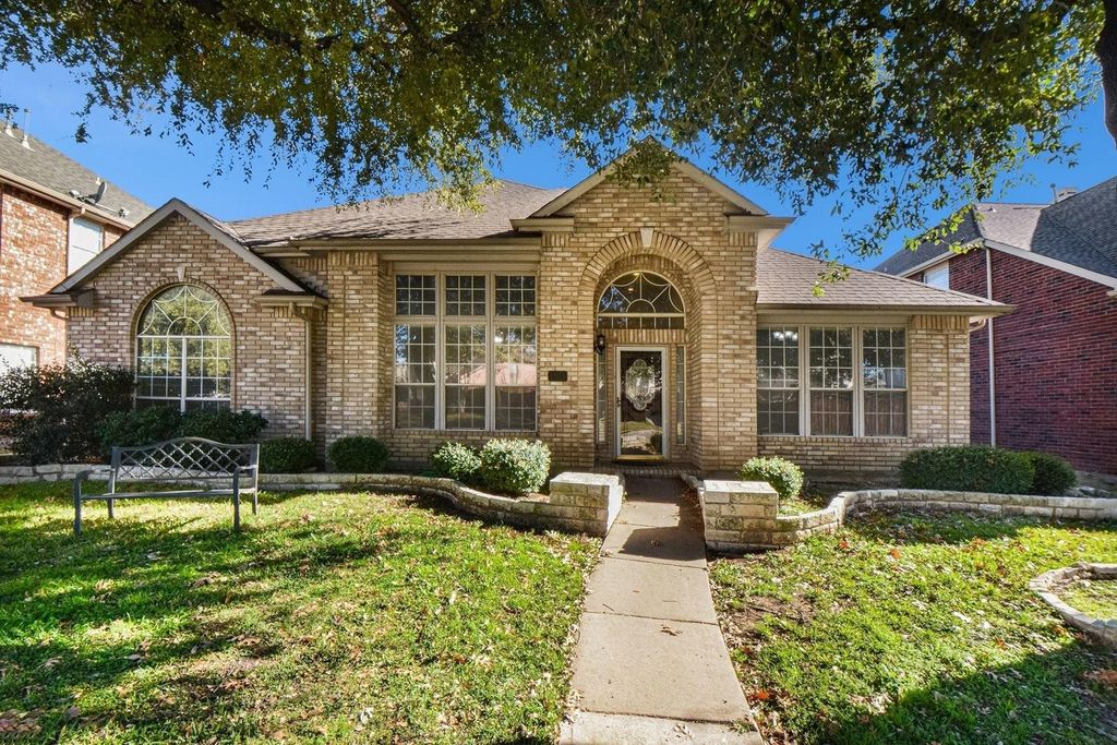 1005 Creek Bend, Carrollton, TX 75007