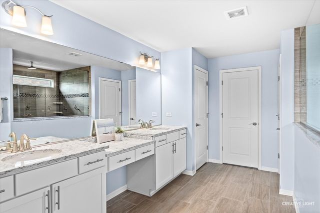 4135 Bedford Lane, Aurora, IL 60504