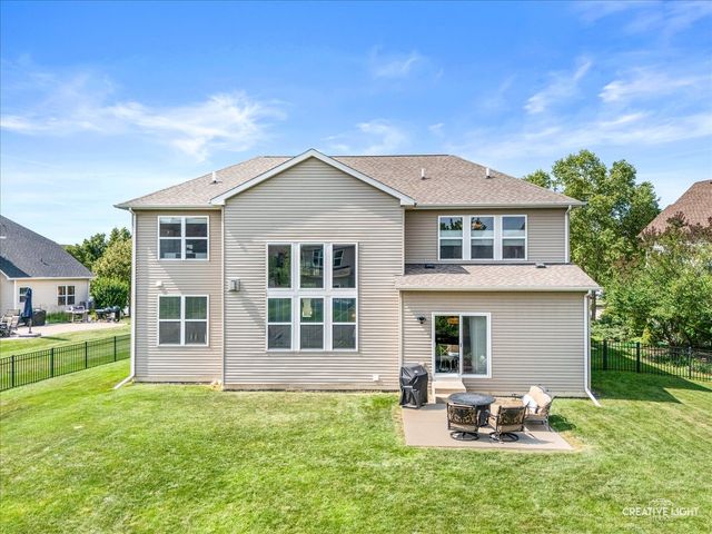 4135 Bedford Lane, Aurora, IL 60504