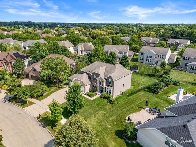 4135 Bedford Lane, Aurora, IL 60504