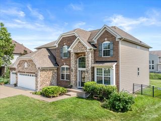 4135 Bedford Lane, Aurora, IL 60504