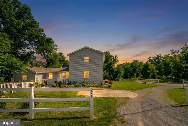 671 PINE RIDGE DR, Front Royal, VA 22630