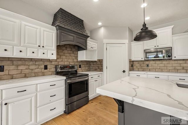 3678 E Clearfield Lane, Ammon, ID 83406