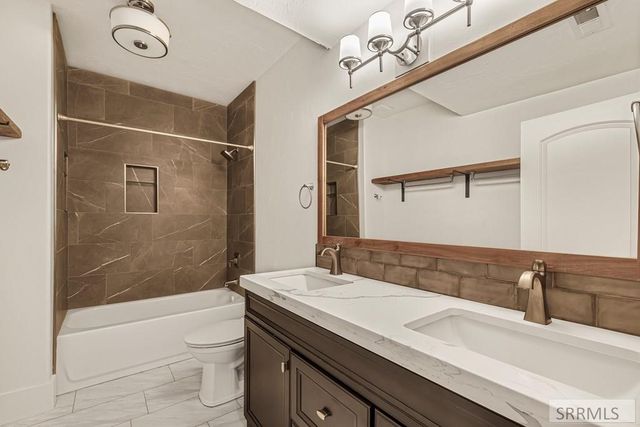 3678 E Clearfield Lane, Ammon, ID 83406